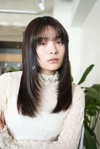 ミディアム ベージュカラー/長岡 レイヤーカット/コウのヘアスタイル