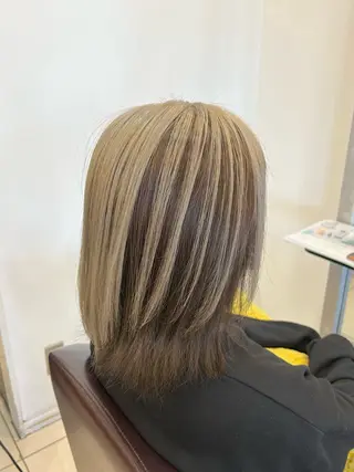 ミディアム カラー トップスタイリスト 林すずかのヘアスタイル