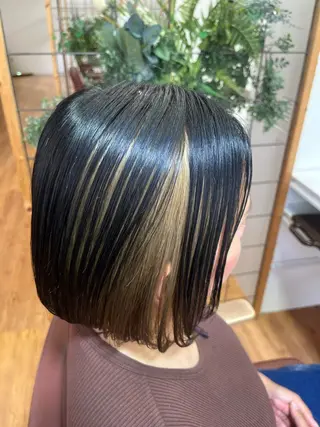 ショート 腰越 麻奈のヘアスタイル