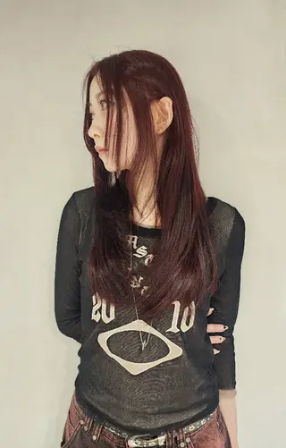 ロング カラー Backbocker所属・ハイトーン/ブリーチ /デザインカラーのヘアスタイル