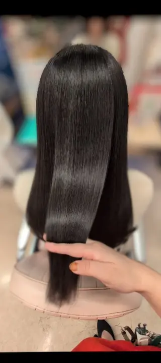 ロング 鈴木 優里花のヘアスタイル