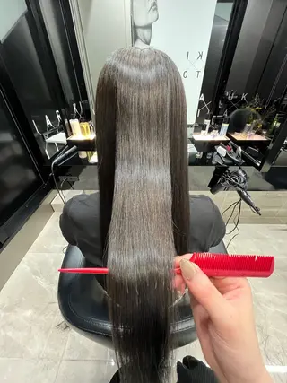 ロング カラー ウスイマイコ カット/ケアカラーのヘアスタイル