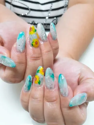 ネイル serapia所属・新家 美紀のネイルデザイン