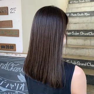 セミロング カラー ノグチ ナツコのヘアスタイル