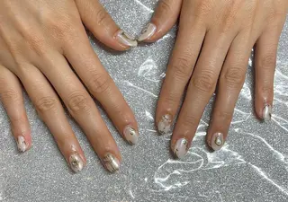 ネイル VIERU 🌈🎀💖のネイルデザイン