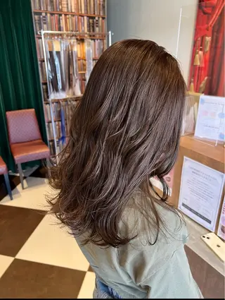 カラー 秋山 和己のヘアスタイル