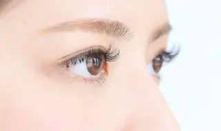 カラー マツエク・マツパ 心斎橋🤍韓国.美眉 パリジェンヌ R..のマツエク・マツパデザイン