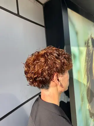 メンズ メンズパーマ特化サロンLond LOGAN所属・SEIYA メンズパーマ職人のヘアスタイル