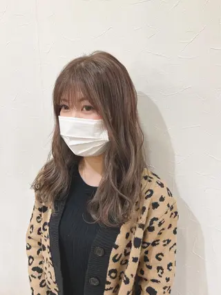 カラー ゆうこ 🩷🩶のヘアスタイル