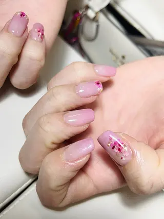 ネイル 小栗 明香のネイルデザイン