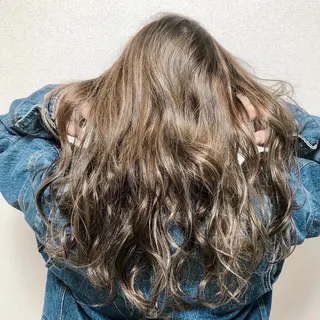 ロング カラー レイヤー/韓国 ハイトーン興津史弥のヘアスタイル