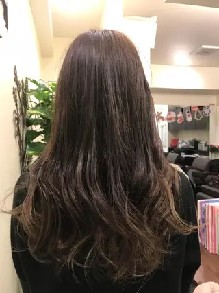 セミロング arbre所属・安藤 芽衣のヘアスタイル