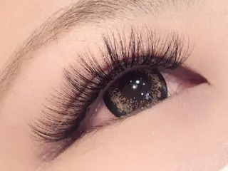 マツエク・マツパ 石渡このみ 🍊レイヤーカットのヘアスタイル