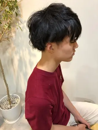 ショート パーマ メンズ MIOベージュカラー 柔らかいカラーのヘアスタイル