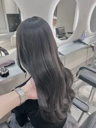 ロング カラー グレージュ 透明感 ブリーチなし田島晃汰のヘアスタイル