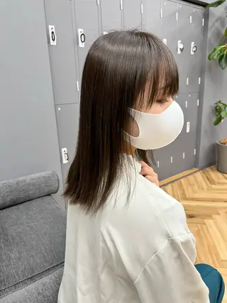 セミロング カラー 重里 瑠花のヘアスタイル