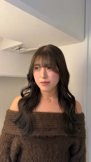 ロング カラー Lomalia Rukaのヘアスタイル