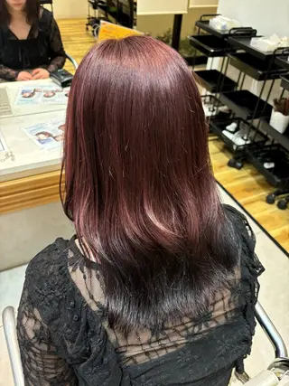 ロング カラー 岡本 梨沙のヘアスタイル