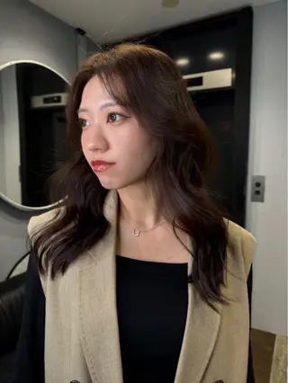 ミディアム カラー dao/ミルクティー /ブラウン/ブロンドのヘアスタイル