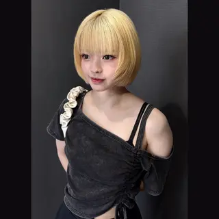 ミディアム 彩名/透明感カラー/ ボブ/レイヤーカットのヘアスタイル