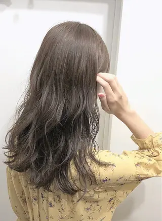 セミロング カラー レイヤーカット 透明感カラーのヘアスタイル