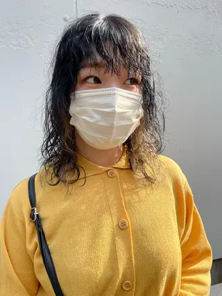 ミディアム パーマ tomo🍒パーマ ハイトーン似合わせのヘアスタイル