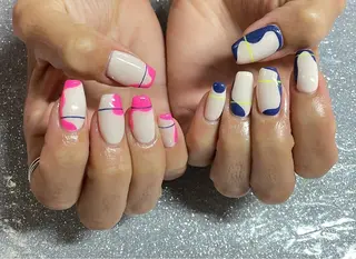 ネイル VIERU 🌈🎀💖のネイルデザイン