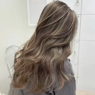 ミディアム ✨レイヤーカット 海外ヘア/原宿✨のヘアスタイル