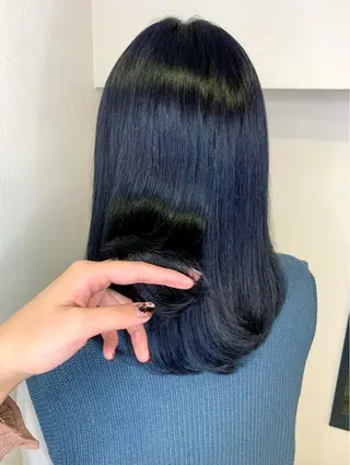 カラー レイヤーカット、 大人可愛い　中村美羅のヘアスタイル