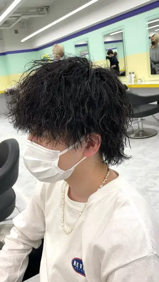 ミディアム パーマ ヘアアレンジ メンズ 艶カラー の達人のヘアスタイル