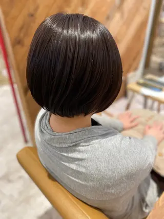 ショート レイヤーカット✨ 艶髪藤野のヘアスタイル