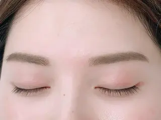 アイブロウ Mellow Mew 酒見あきのマツエク・マツパデザイン