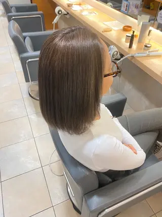 ミディアム 谷川 あかりのヘアスタイル