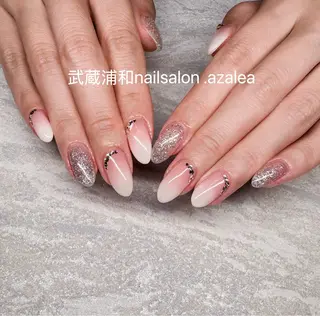 ネイル R inのネイルデザイン