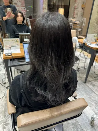 セミロング 新宿/レイヤー 顔周りカット溝手優太のヘアスタイル