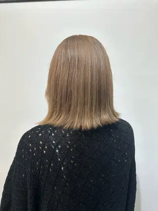 ミディアム 韓国ヘア×ハイトーン AYA💫のヘアスタイル