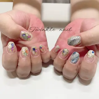 ネイル 中井 綾香の眉毛・アイブロウイメージ