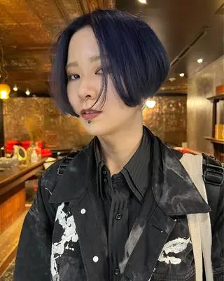 ショート カラー haco＋所属・圧倒的デザイン力 店長🎨RENAのヘアスタイル