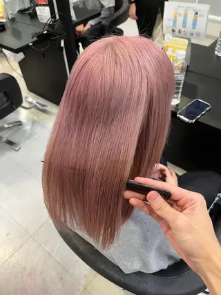 セミロング カラー 諸岡 玲のヘアスタイル
