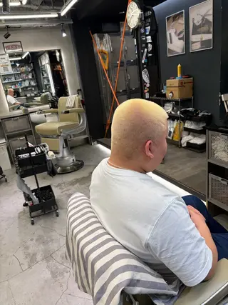 メンズ DAMDEE東京所属・フェードカット特化 &パーマRIKUのヘアスタイル