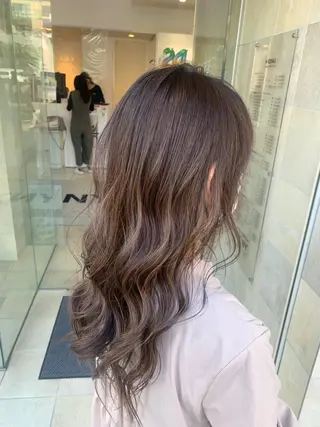 セミロング カラー 艶髪/透明感/ 三宅晴香のヘアスタイル