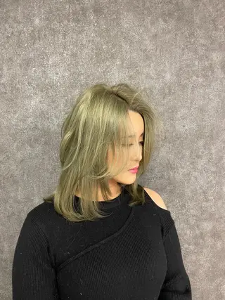 ミディアム meulu-所属・渡邉 怜のヘアスタイル