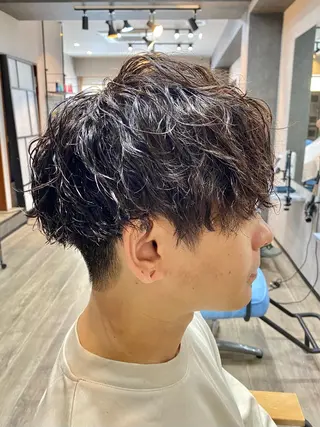 ミディアム パーマ メンズ 田口 慎士のヘアスタイル