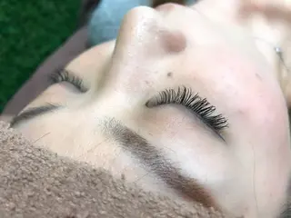 マツエク・マツパ 保子 祐里香のヘアスタイル