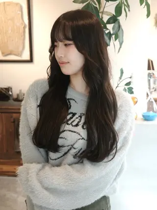 ロング カラー (𝐡)𝐰𝐢𝐦 𝐲𝐮𝐧𝐚のヘアスタイル