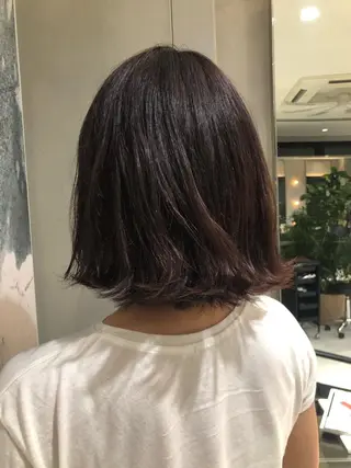 ショート カラー 荒木 依莉亜のヘアスタイル