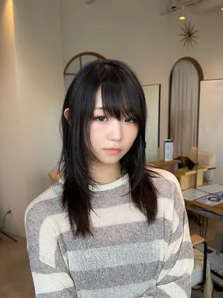 ミディアム 大阪ウルフカット ハッシュカットのヘアスタイル