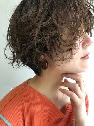 ショート カラー 🌈圧倒的デザイン力 内井省吾のヘアスタイル