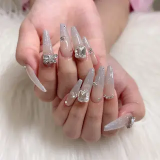 ネイル FLY NAIL&Eyelash Salon 梅田店所属・YUKI FUKUMARUのマツエク・マツパデザイン