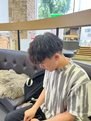 ショート パーマ メンズ アイブロウ メンズ特化 【かな】のヘアスタイル